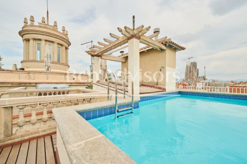 Ático de 5 dormitorios en venta en Barcelona, Cataluña, Spain № 2897 - foto 2