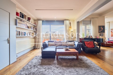Ático de 5 dormitorios en venta en Barcelona, Cataluña, Spain № 2897 - foto 9