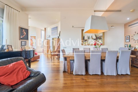Ático de 5 dormitorios en venta en Barcelona, Cataluña, Spain № 2897 - foto 25