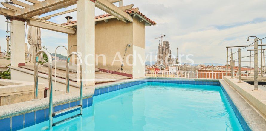 Ático de 5 dormitorios en venta en Barcelona, Cataluña, Spain № 2897