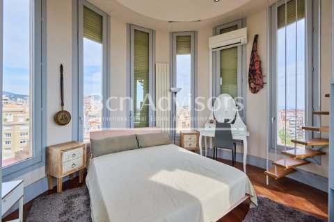 Ático de 5 dormitorios en venta en Barcelona, Cataluña, Spain № 2897 - foto 29