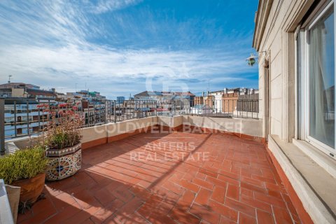 Ático de 4 dormitorios en venta en Barcelona, Cataluña, Spain № 5367 - foto 7