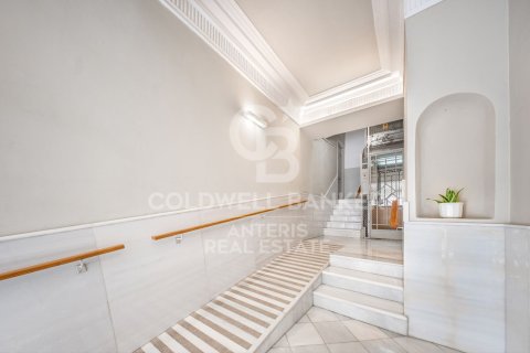 Ático de 4 dormitorios en venta en Barcelona, Cataluña, Spain № 5367 - foto 13