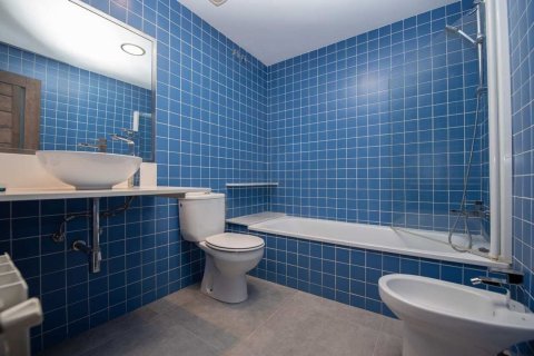 Сasa de 5 dormitorios en venta en Platja D'aro, Gerona, Cataluña, Spain № 7206 - foto 3