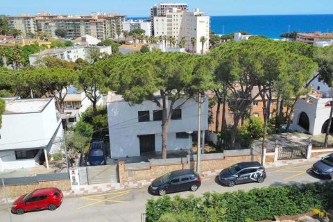 Сasa de 5 dormitorios en venta en Platja D'aro, Gerona, Cataluña, Spain № 7206 - foto 23