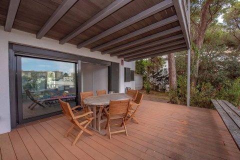 Сasa de 5 dormitorios en venta en Platja D'aro, Gerona, Cataluña, Spain № 7206 - foto 9