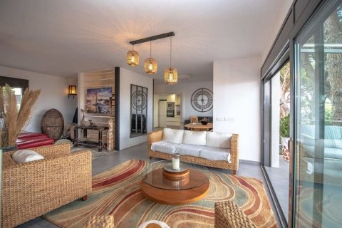 Сasa de 5 dormitorios en venta en Platja D'aro, Gerona, Cataluña, Spain № 7206 - foto 28