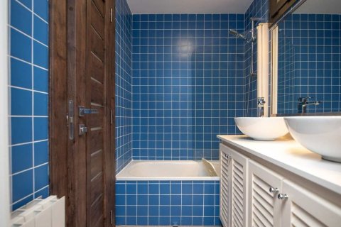 Сasa de 5 dormitorios en venta en Platja D'aro, Gerona, Cataluña, Spain № 7206 - foto 4