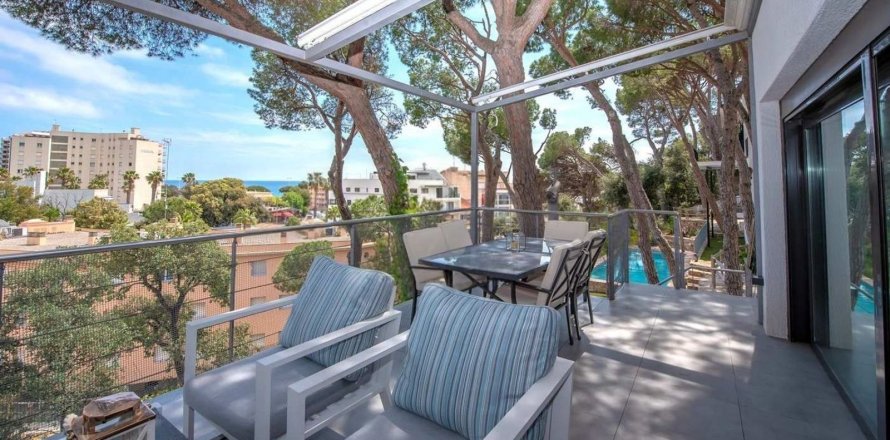 Сasa de 5 dormitorios en venta en Platja D'aro, Gerona, Cataluña, Spain № 7206