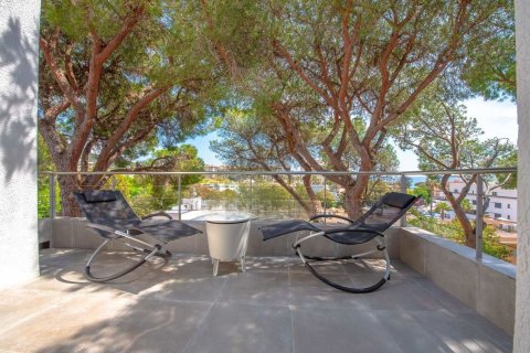 Сasa de 5 dormitorios en venta en Platja D'aro, Gerona, Cataluña, Spain № 7206 - foto 25