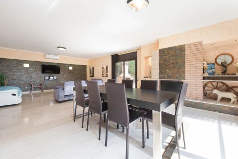 Сasa de 3 dormitorios en venta en Platja D'aro, Gerona, Cataluña, Spain № 7203 - foto 24