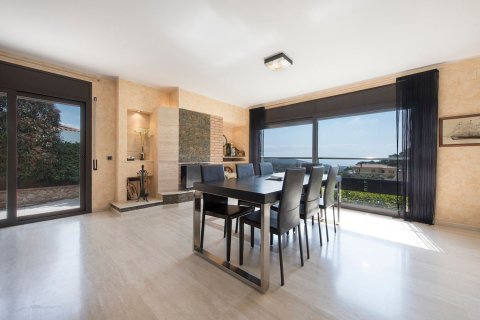 Сasa de 3 dormitorios en venta en Platja D'aro, Gerona, Cataluña, Spain № 7203 - foto 23