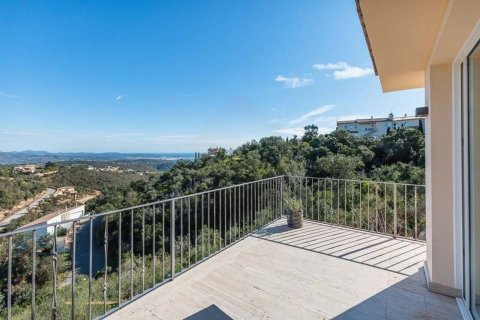 Сasa de 4 dormitorios en venta en Platja D'aro, Gerona, Cataluña, Spain № 7202 - foto 22