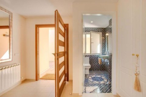 Сasa de 4 dormitorios en venta en Platja D'aro, Gerona, Cataluña, Spain № 7202 - foto 21