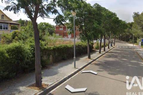 728 sq.m. land plot for sale in Vilanova i la Geltru, Barcelona, Catalonia, Spain № 7473 - photo 4