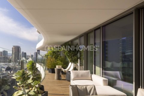 Apartamento de 4 dormitorios en venta en Barcelona, Cataluña, Spain № 6168 - foto 12