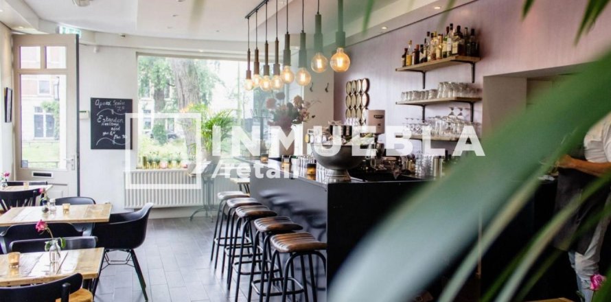 88 sq.m. commercial property for sale in Eixample, Barcelona, Catalonia, Spain № 1917