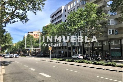 Propiedad comercial de 1500 m² en venta en Eixample, Barcelona, Cataluña, Spain № 1923 - foto 6