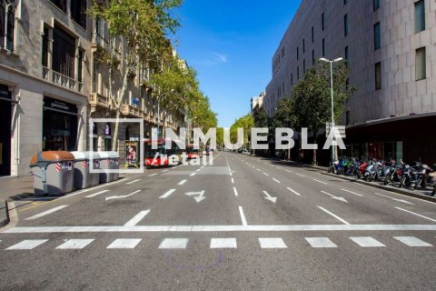 Propiedad comercial de 1500 m² en venta en Eixample, Barcelona, Cataluña, Spain № 1923 - foto 29