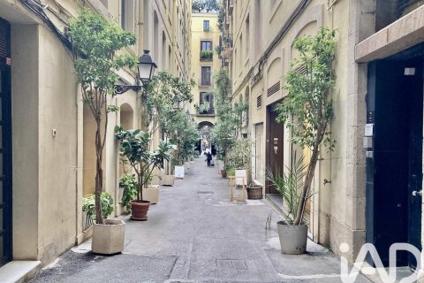 Ático de 2 dormitorios en alquiler en Barcelona, Cataluña, Spain № 7322 - foto 3