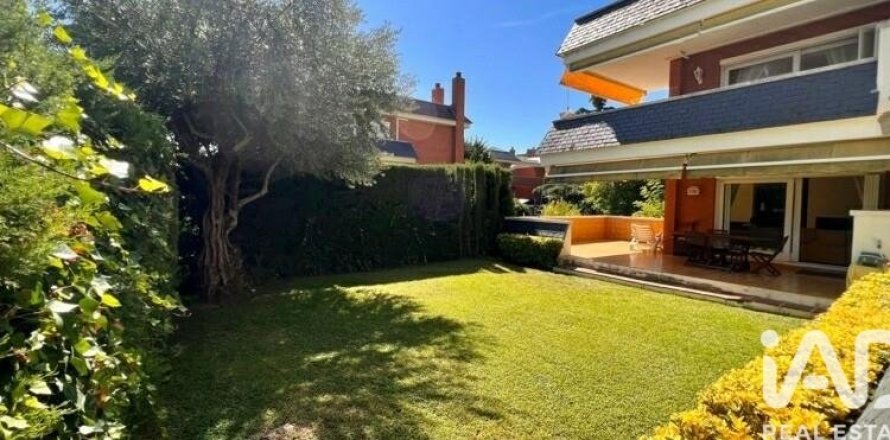 Apartamento de 4 dormitorios en venta en Sant Andreu de Llavaneres, Barcelona, Cataluña, Spain № 7327