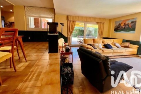 Apartamento de 4 dormitorios en venta en Sant Andreu de Llavaneres, Barcelona, Cataluña, Spain № 7327 - foto 19