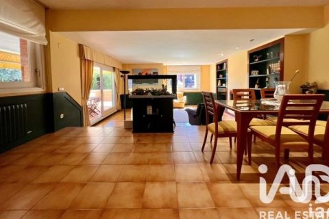 Apartamento de 4 dormitorios en venta en Sant Andreu de Llavaneres, Barcelona, Cataluña, Spain № 7327 - foto 20