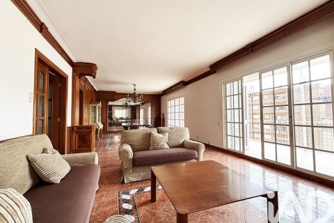 5 bedrooms apartment for rent in Barcelona, Catalonia, Spain № 7324 - photo 18