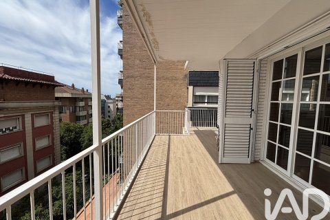 5 bedrooms apartment for rent in Barcelona, Catalonia, Spain № 7324 - photo 4