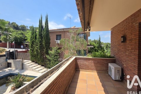 4 bedrooms house for rent in Sant Cugat Del Valles, Barcelona, Catalonia, Spain № 7323 - photo 8