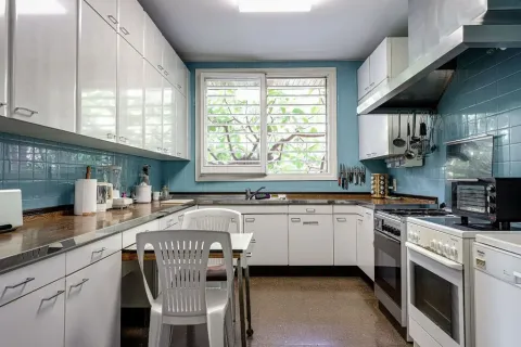 Сasa de 10 dormitorios en venta en Barcelona, Cataluña, Spain № 1711 - foto 10