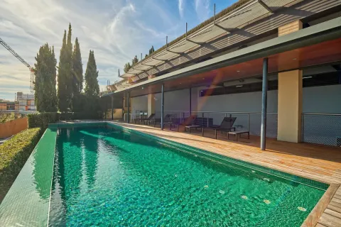 Сasa de 8 dormitorios en venta en Barcelona, Cataluña, Spain № 1712 - foto 4