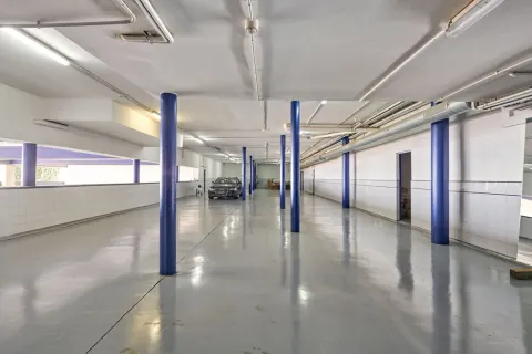 Сasa de 8 dormitorios en venta en Barcelona, Cataluña, Spain № 1712 - foto 12