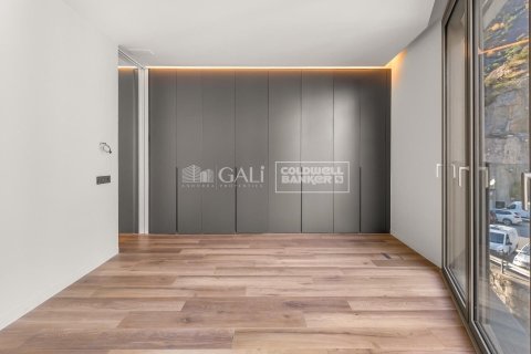 Apartamento de 3 dormitorios en venta en Principado De Andorra (Ninguna Poblacion Tiene C.P.), Lérida, Cataluña, Spain № 5852 - foto 17