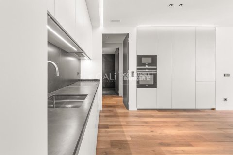Apartamento de 3 dormitorios en venta en Principado De Andorra (Ninguna Poblacion Tiene C.P.), Lérida, Cataluña, Spain № 5852 - foto 4
