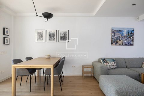Apartamento de 3 dormitorios en venta en Barcelona, Cataluña, Spain № 8611 - foto 10