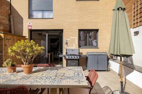 Apartamento de 3 dormitorios en venta en Barcelona, Cataluña, Spain № 8611 - foto 6
