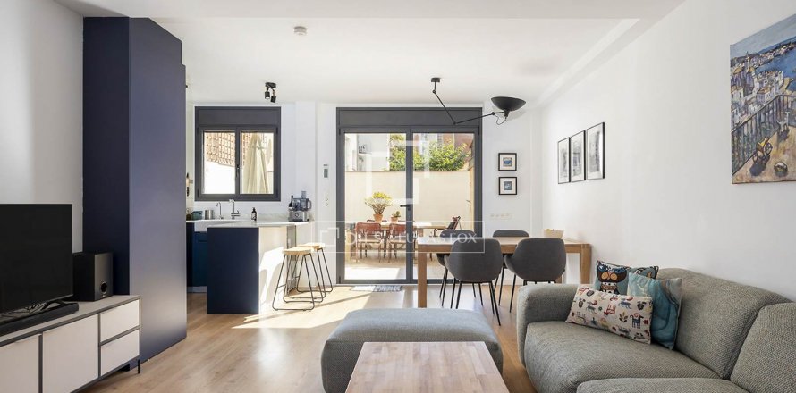 Apartamento de 3 dormitorios en venta en Barcelona, Cataluña, Spain № 8611