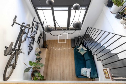 Apartamento de 3 dormitorios en venta en Barcelona, Cataluña, Spain № 8611 - foto 19