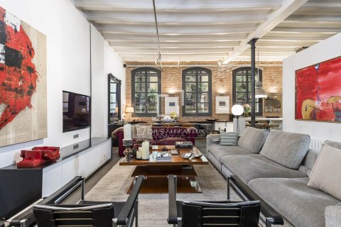 Apartamento de 2 dormitorios en venta en Barcelona, Cataluña, Spain № 8613 - foto 2