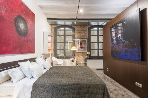 Apartamento de 2 dormitorios en venta en Barcelona, Cataluña, Spain № 8613 - foto 19