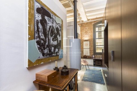 Apartamento de 2 dormitorios en venta en Barcelona, Cataluña, Spain № 8613 - foto 21