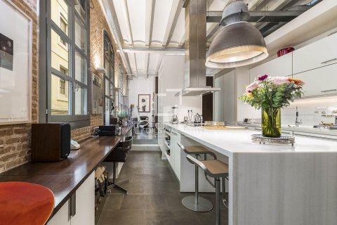 Apartamento de 2 dormitorios en venta en Barcelona, Cataluña, Spain № 8613 - foto 13