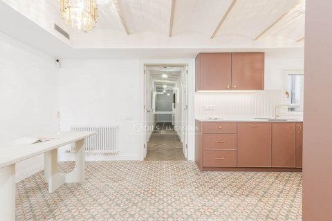 Купить квартиру в Барселона, Испания с 3 спальни, 119м², № 8612 - фото 11