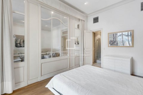 Apartamento de 7 dormitorios en venta en Barcelona, Cataluña, Spain № 8610 - foto 20