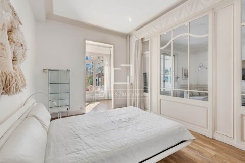 Apartamento de 7 dormitorios en venta en Barcelona, Cataluña, Spain № 8610 - foto 23