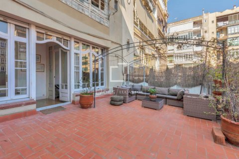 Apartamento de 7 dormitorios en venta en Barcelona, Cataluña, Spain № 8610 - foto 4