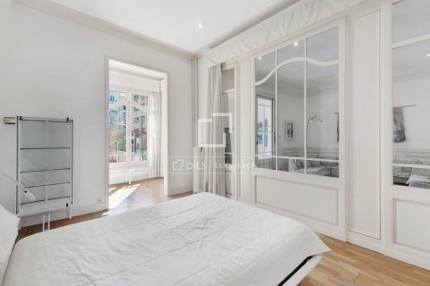 Apartamento de 7 dormitorios en venta en Barcelona, Cataluña, Spain № 8610 - foto 15