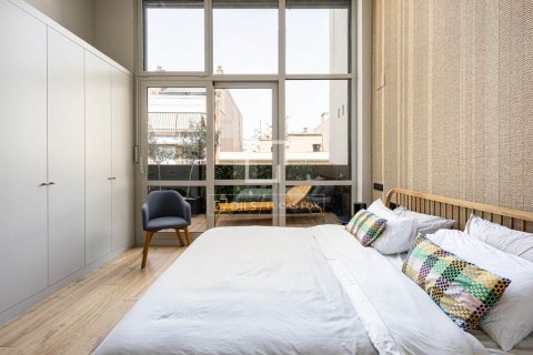 Ático de 2 dormitorios en venta en Barcelona, Cataluña, Spain № 8615 - foto 24
