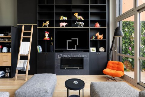 Ático de 2 dormitorios en venta en Barcelona, Cataluña, Spain № 8615 - foto 10